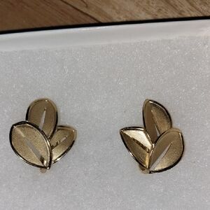 Elegant Vintage Crown Trifari Gold Leaf Earrings